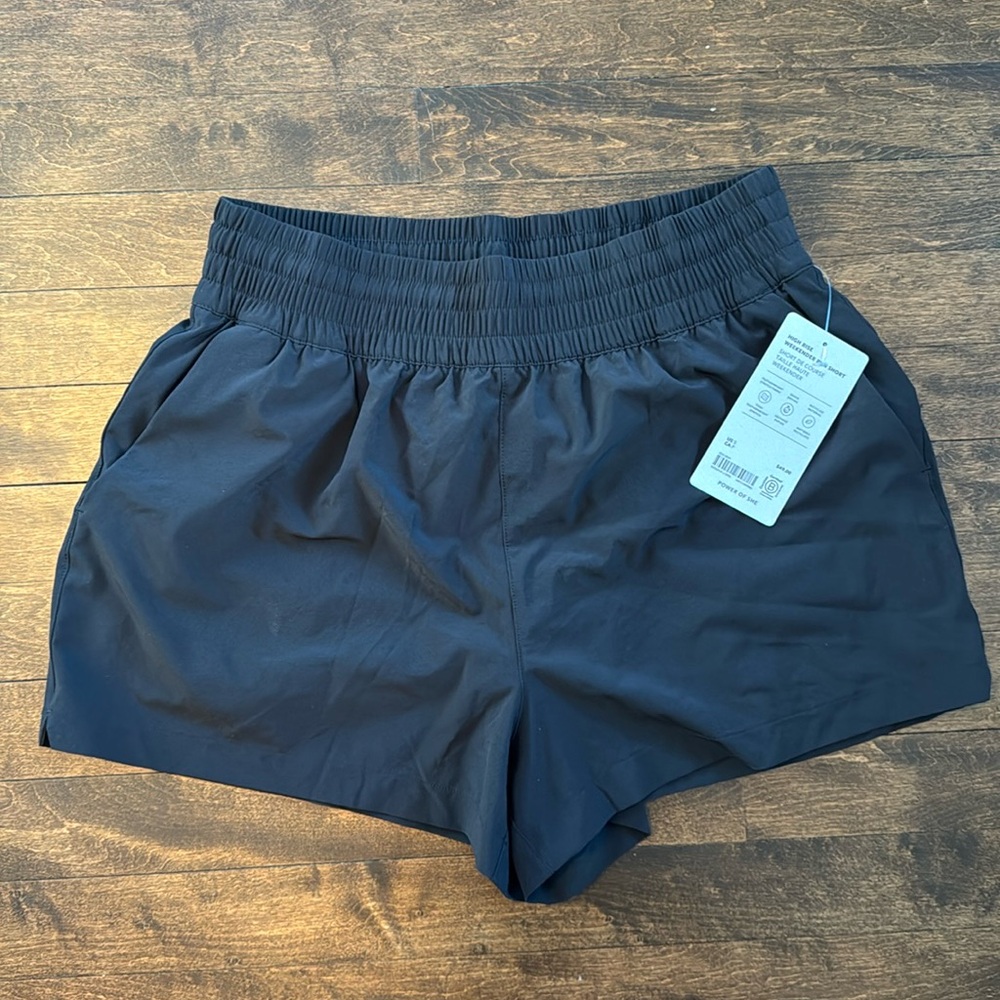 Athleta High Rise Weekender Run Short NWT